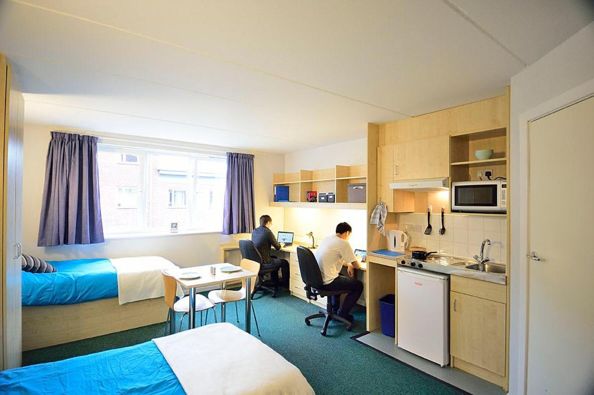 Broadgate Park Beeston Nottingham Apartment ภายนอก รูปภาพ