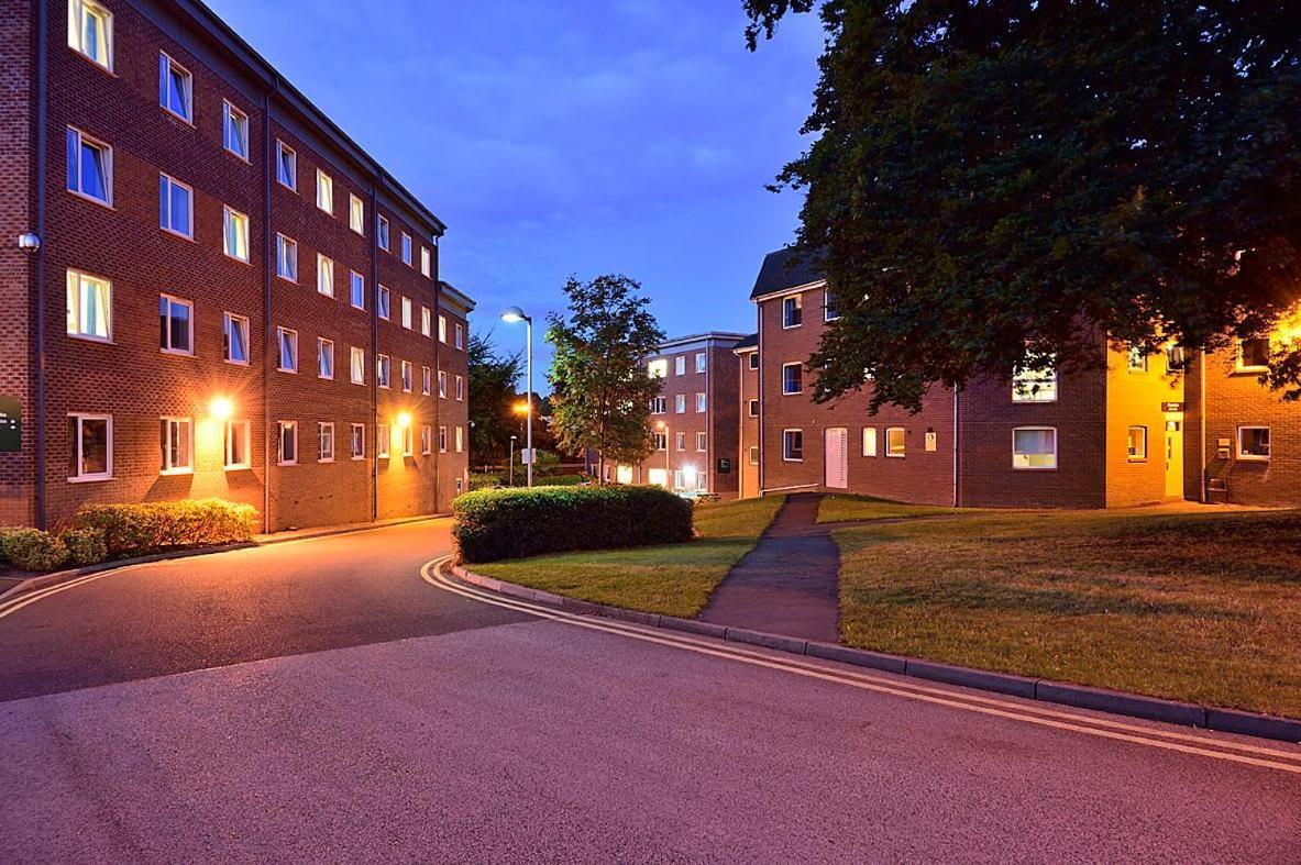 Broadgate Park Beeston Nottingham Apartment ภายนอก รูปภาพ