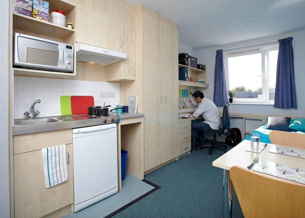 Broadgate Park Beeston Nottingham Apartment ภายนอก รูปภาพ