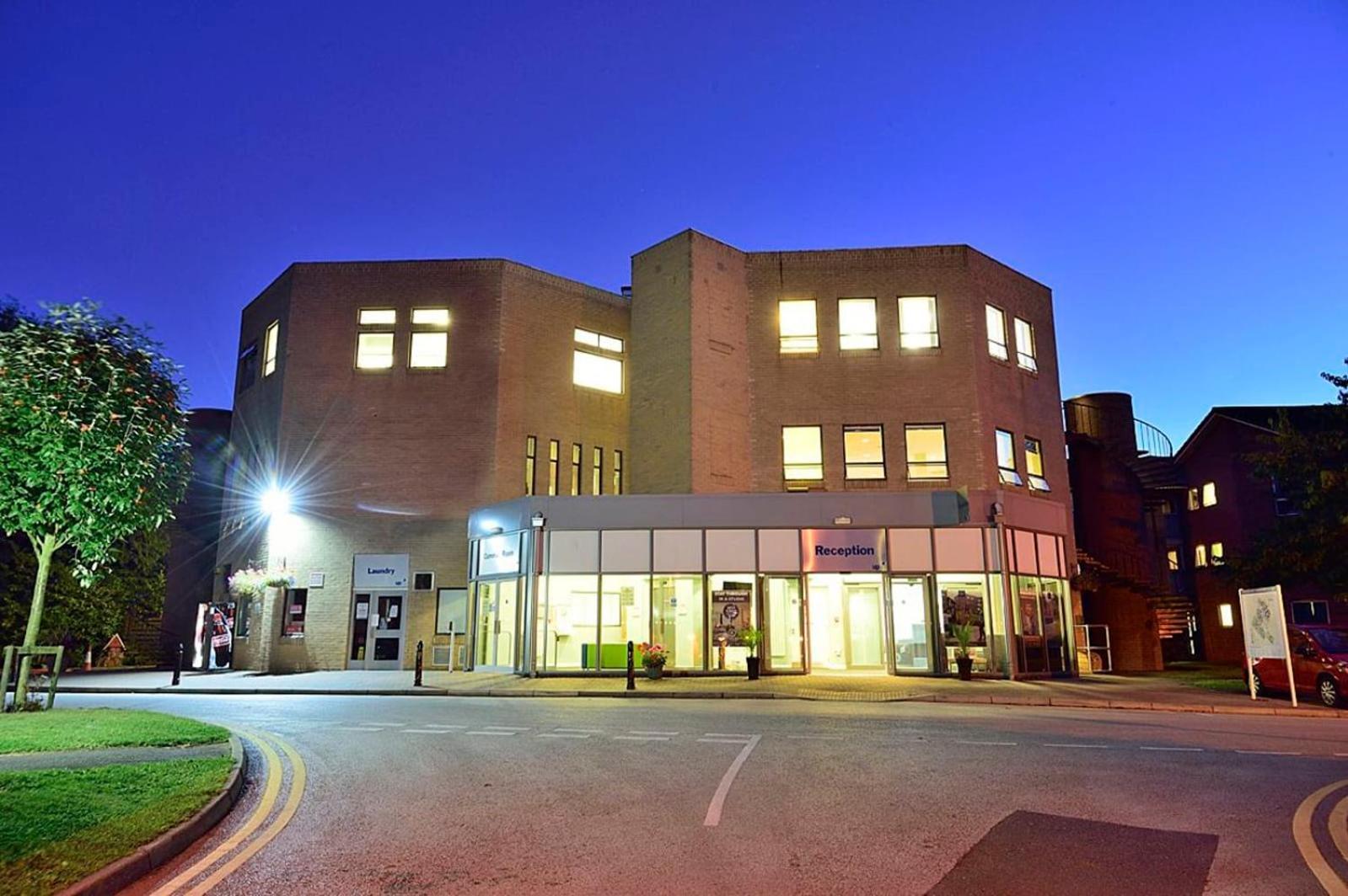 Broadgate Park Beeston Nottingham Apartment ภายนอก รูปภาพ